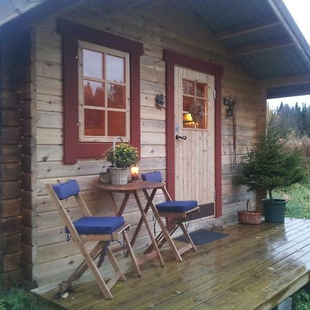 Cabin On Husky Farm Стрёмсунд Экстерьер фото